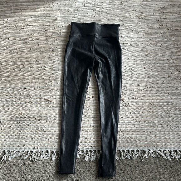Spanx faux leather leggings - Picture 6 of 6